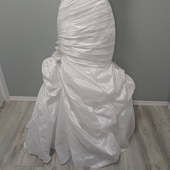 Allure Edition mermaid wedding dress style  P926 Size 6 - Picture 3 of 7